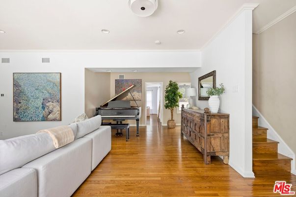 Interior, Living room, Piano, Recessed Lighting, Wood Texture Flooring