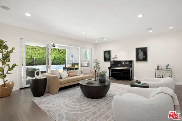 Interior, Living room, Piano, Recessed Lighting, Wood Texture Flooring