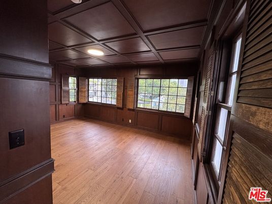Empty room, Interior, Wooden Ceilings, Wood Texture Flooring, Wooden Walls