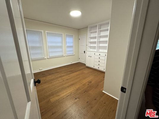 Interior, Recessed Lighting, Walk-in Closets, Wood Texture Flooring