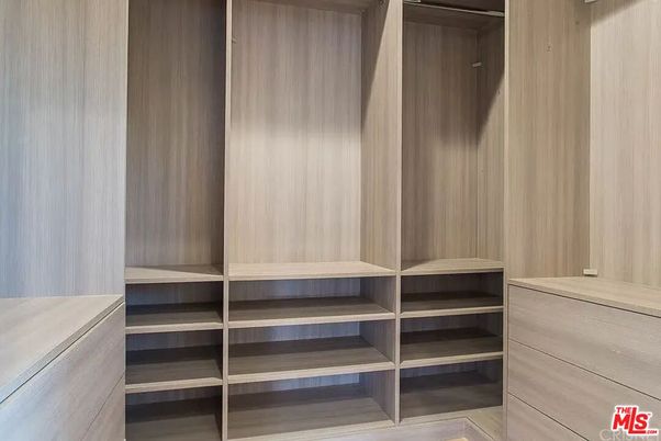 Interior, Walk-in Closets
