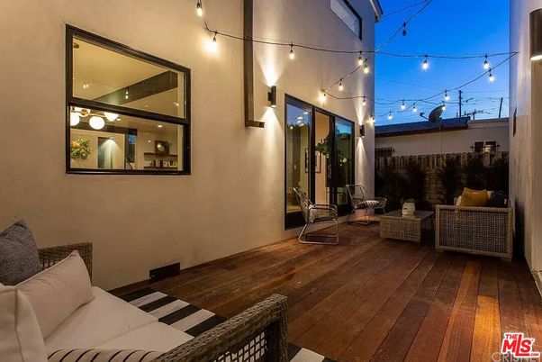 Exterior, Wood Texture Flooring
