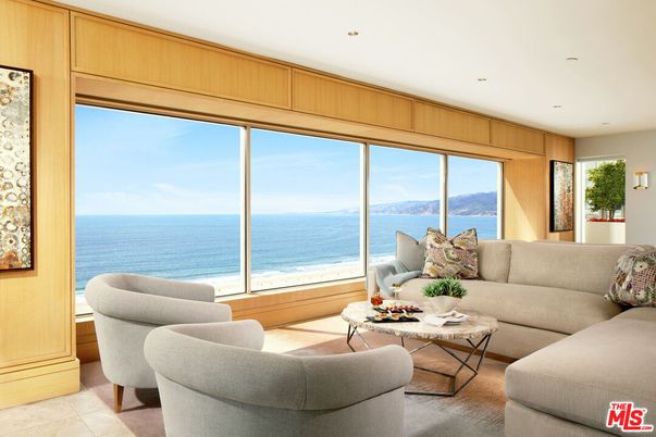 Interior, Living room, Recessed Lighting, Water