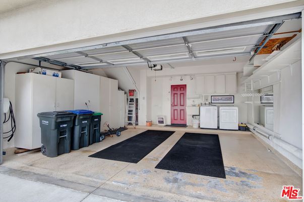 Garage, Interior, Washer