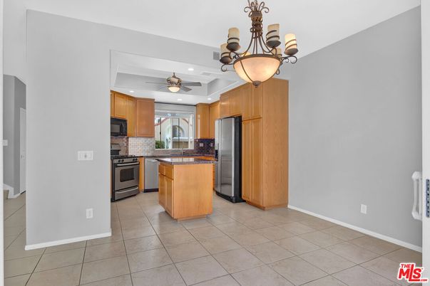 Chandelier, Interior, Kitchen, Recessed Lighting, Stainless Steel Appliances