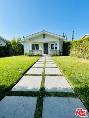 Backyard, Exterior, Facade, Ranch