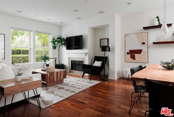 Dining room, Fireplace, Interior, Recessed Lighting, Wood Texture Flooring