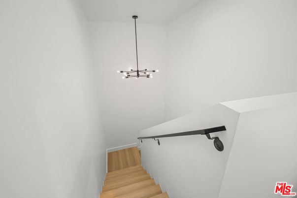 Interior, Pendant Lights, Wood Texture Flooring