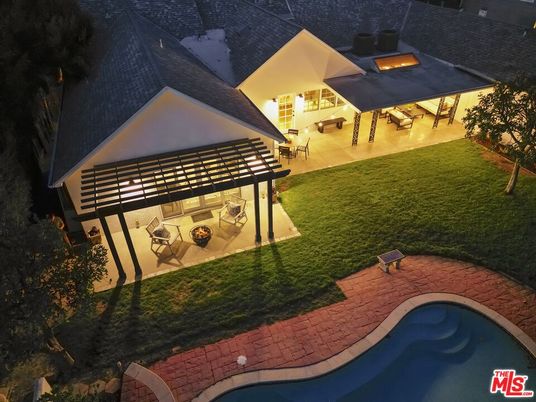 Backyard, Exterior, Pool