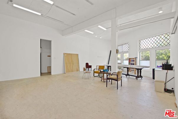 Game Room, Interior