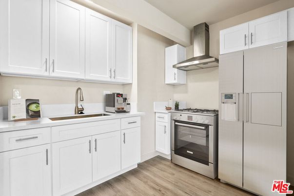 Interior, Kitchen, Stainless Steel Appliances, Wood Texture Flooring