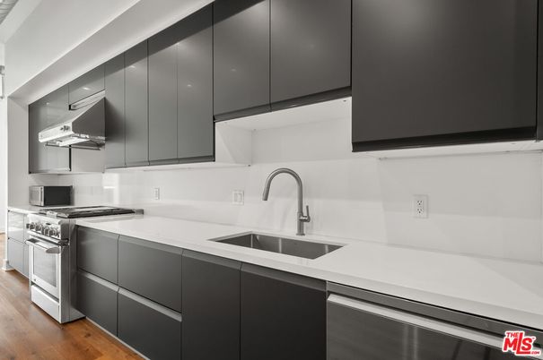 Interior, Kitchen, Stainless Steel Appliances, Wood Texture Flooring