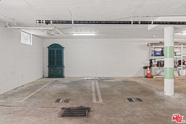 Garage, Interior