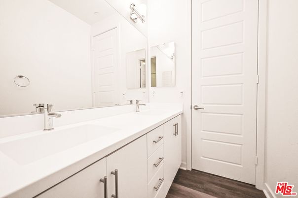 Bathroom, Dual Sink Vanities, Interior, Wood Texture Flooring