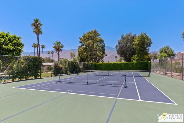 Exterior, Tennis Courts