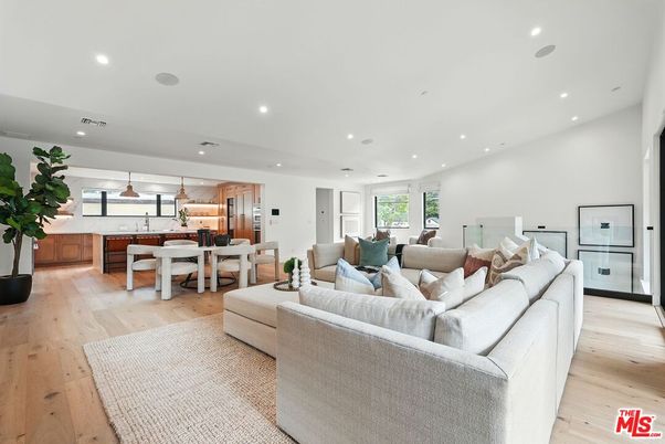 Dining room, Interior, Kitchen, Living room, Pendant Lights, Recessed Lighting, Wood Texture Flooring