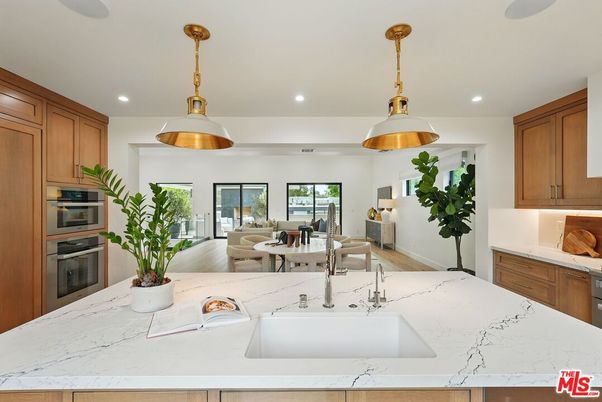 Dining room, Interior, Kitchen, Living room, Pendant Lights, Recessed Lighting, Stainless Steel Appliances, Wood Texture Flooring