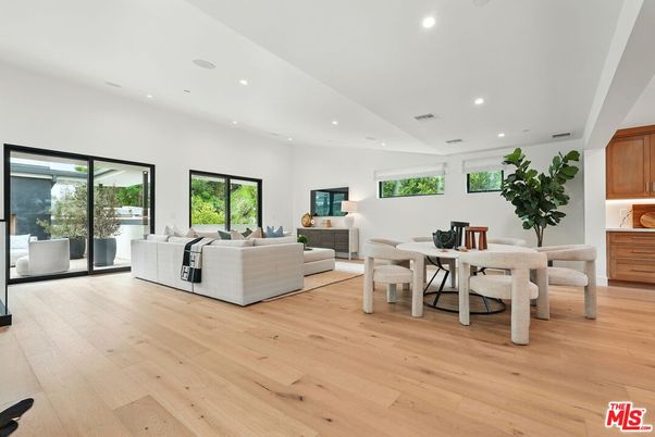 Dining room, Interior, Living room, Recessed Lighting, Wood Texture Flooring