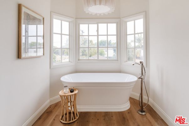 Bathroom, Free Standing Baths, Interior, Wood Texture Flooring