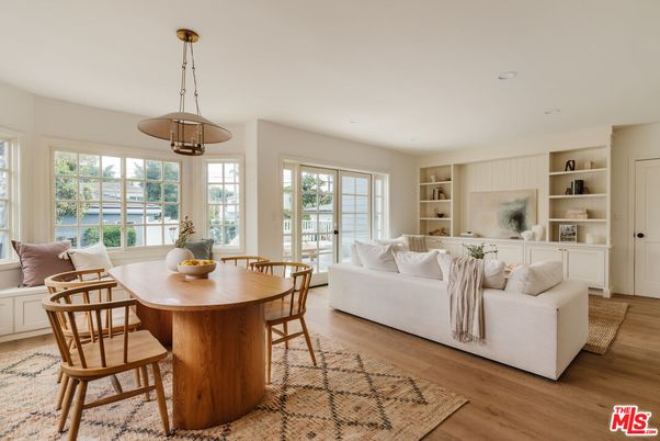 Dining room, Interior, Living room, Pendant Lights, Recessed Lighting, Water, Wood Texture Flooring
