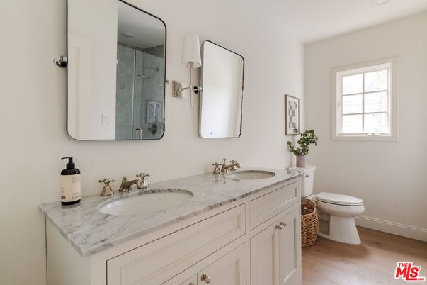 Bathroom, Dual Sink Vanities, Interior, Wood Texture Flooring