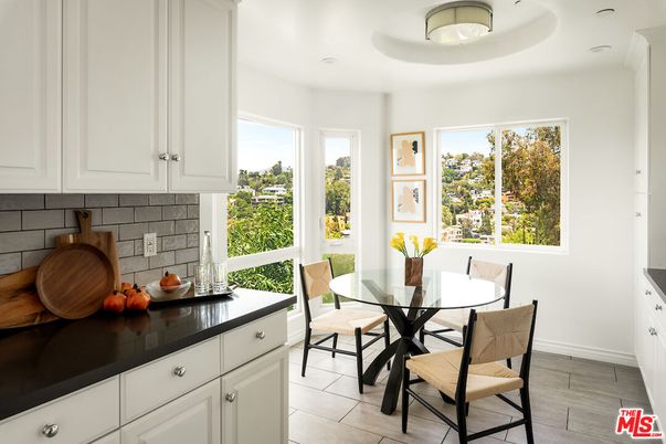 Dining room, Interior, Recessed Lighting