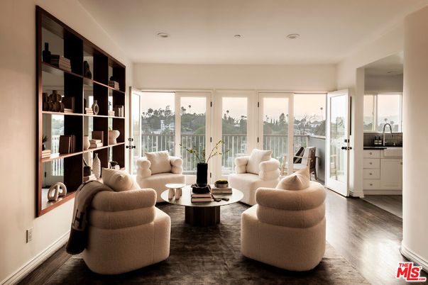 Interior, Living room, Recessed Lighting, Water, Wood Texture Flooring