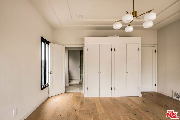 Empty room, Interior, Pendant Lights, Recessed Lighting, Wood Texture Flooring