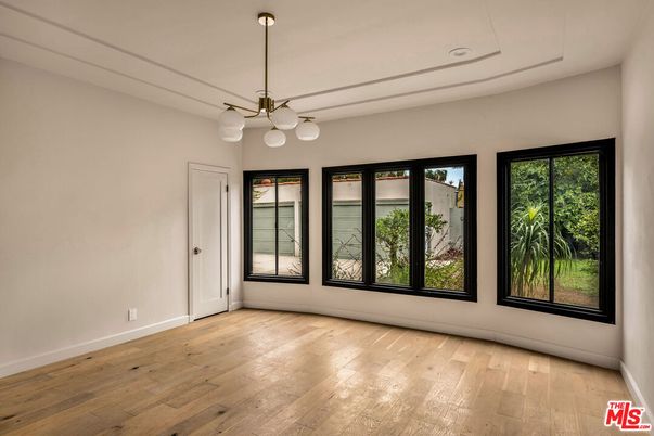 Empty room, Interior, Pendant Lights, Recessed Lighting, Wood Texture Flooring