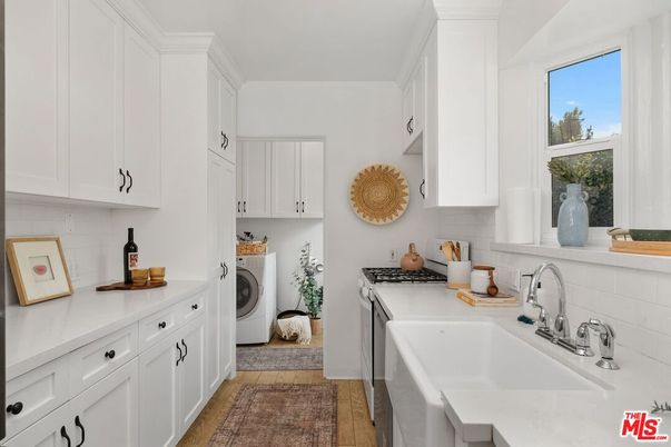 Interior, Kitchen, Washer