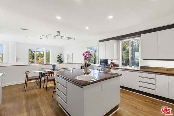 Dining room, Interior, Kitchen, Recessed Lighting, Wood Texture Flooring