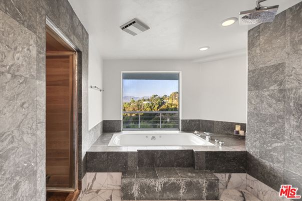 Bathroom, Interior, Marble, Recessed Lighting
