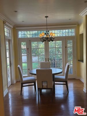Chandelier, Dining room, Interior, Recessed Lighting, Wood Texture Flooring