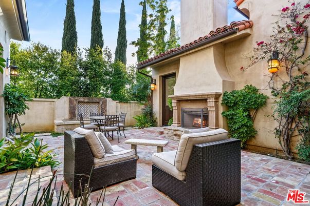 Exterior, Fireplace