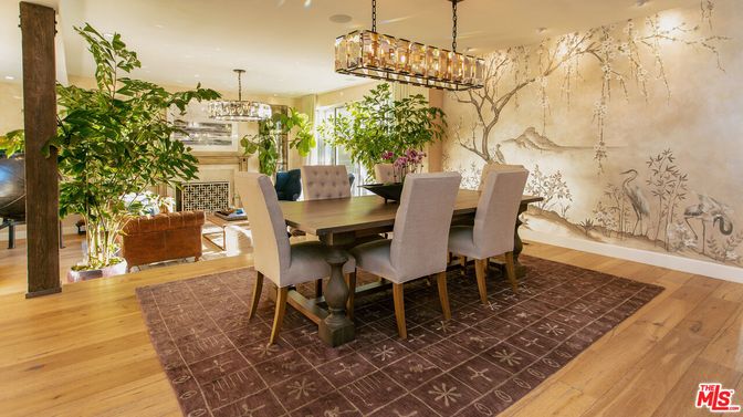 Chandelier, Dining room, Interior, Pendant Lights, Recessed Lighting, Wood Texture Flooring