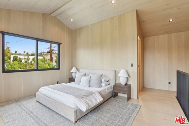 Bedroom, Interior, Recessed Lighting, Wooden Ceilings, Wood Texture Flooring, Wooden Walls