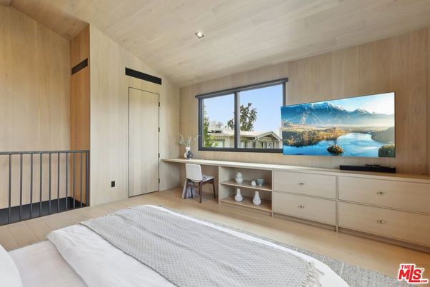 Bedroom, Interior, Recessed Lighting, Wooden Ceilings, Wood Texture Flooring, Wooden Walls