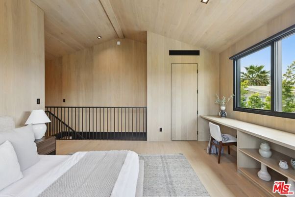 Bedroom, Interior, Recessed Lighting, Wooden Ceilings, Wood Texture Flooring, Wooden Walls