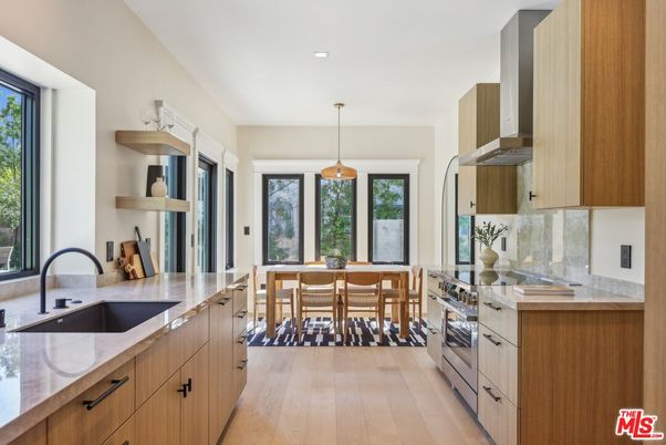 Dining room, Interior, Kitchen, Pendant Lights, Recessed Lighting, Wood Texture Flooring