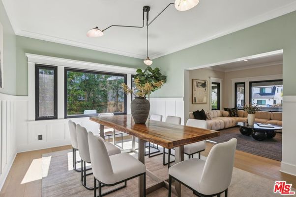 Dining room, Interior, Living room, Pendant Lights, Recessed Lighting, Wood Texture Flooring