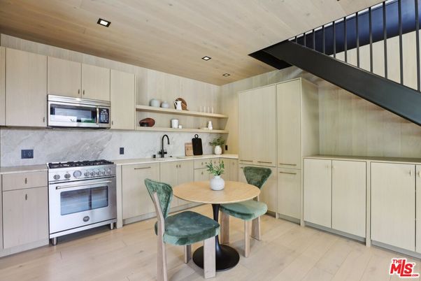 Dining room, Interior, Kitchen, Recessed Lighting, Stainless Steel Appliances, Wooden Ceilings, Wood Texture Flooring