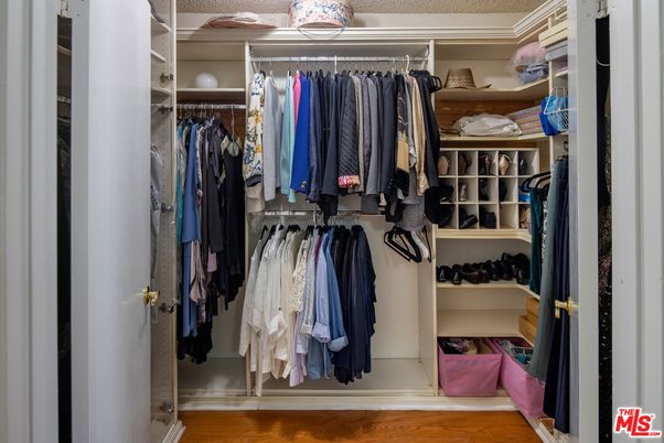 Interior, Walk-in Closets, Wood Texture Flooring