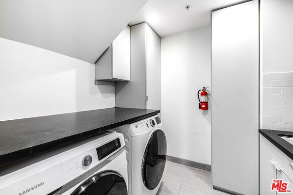 Interior, Recessed Lighting, Washer