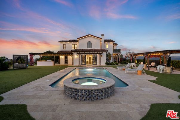 Backyard, Exterior, Pool