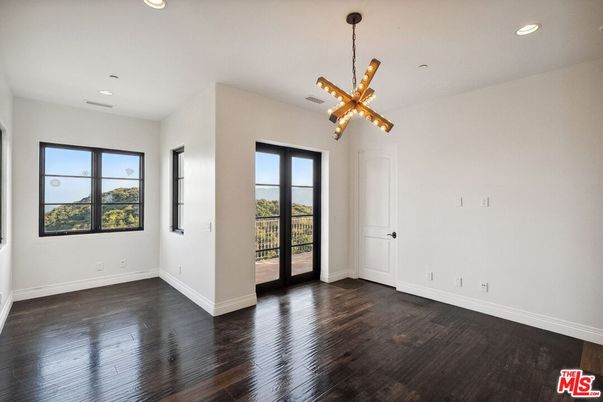 Empty room, Interior, Pendant Lights, Recessed Lighting, Wood Texture Flooring