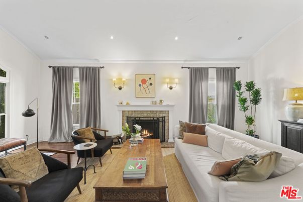 Fireplace, Interior, Living room, Recessed Lighting