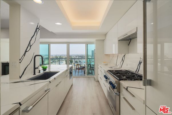 Dining room, Interior, Kitchen, Recessed Lighting, Stainless Steel Appliances, Wood Texture Flooring