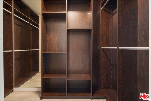 Interior, Walk-in Closets, Wood Texture Flooring