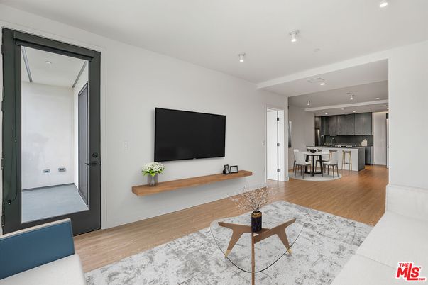 Dining room, Interior, Kitchen, Recessed Lighting, Wood Texture Flooring
