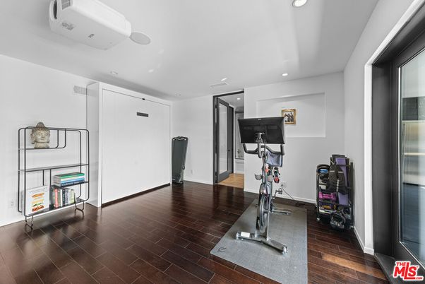 Fitness Equipment, Interior, Recessed Lighting, Wood Texture Flooring
